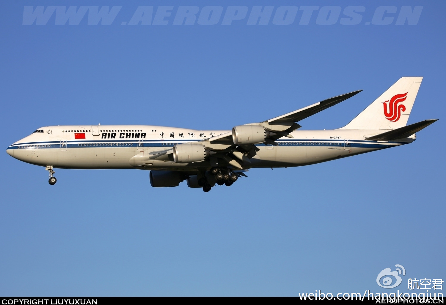 国航波音747-8